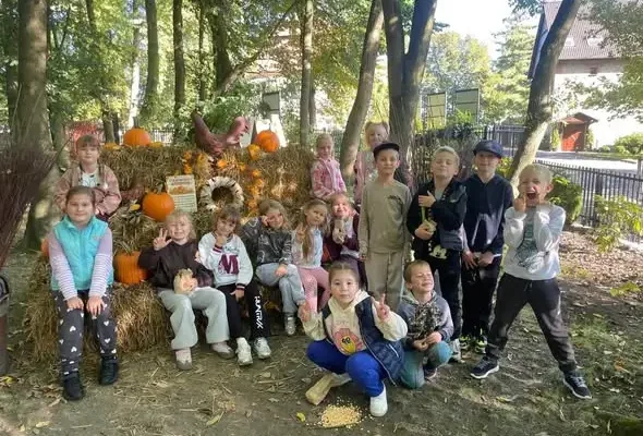 Uczniowie klas 1–3 ze Szkoły Podstawowej nr 21 w Zabrzu odwiedzili Park Przygód ALELE w Zbrosławicach