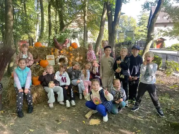 Uczniowie klas 1–3 ze Szkoły Podstawowej nr 21 w Zabrzu odwiedzili Park Przygód ALELE w Zbrosławicach
