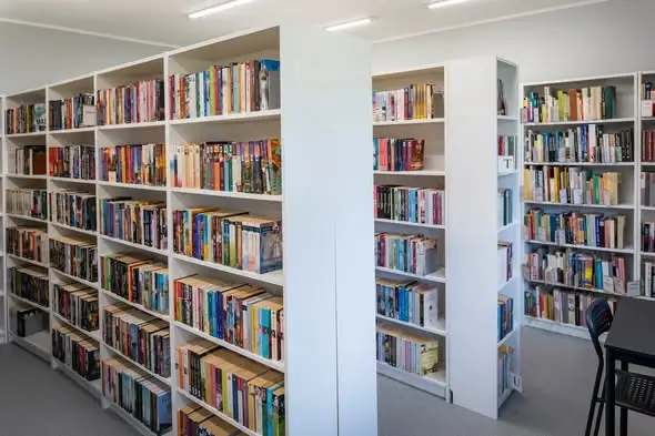 Zabrze: Filia nr 18 MBP na Osiedlu Młodego Górnika po remoncie